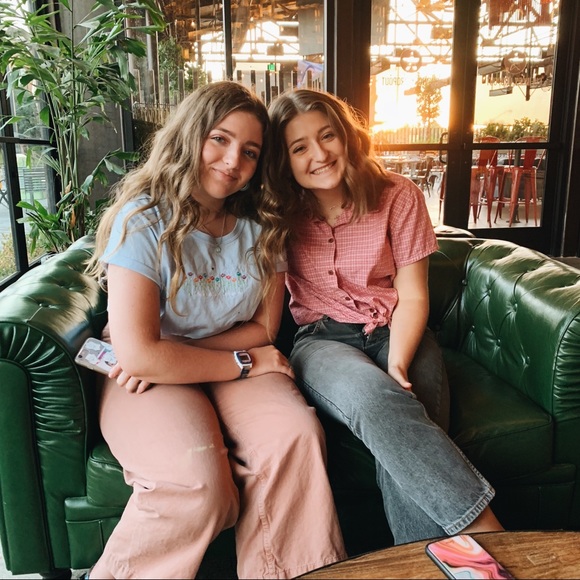 Meet your Posher, Meredith - Picture 2 of 8